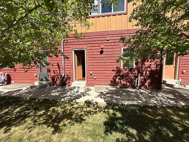 2379 Abbey Ct #1 — Photo 18