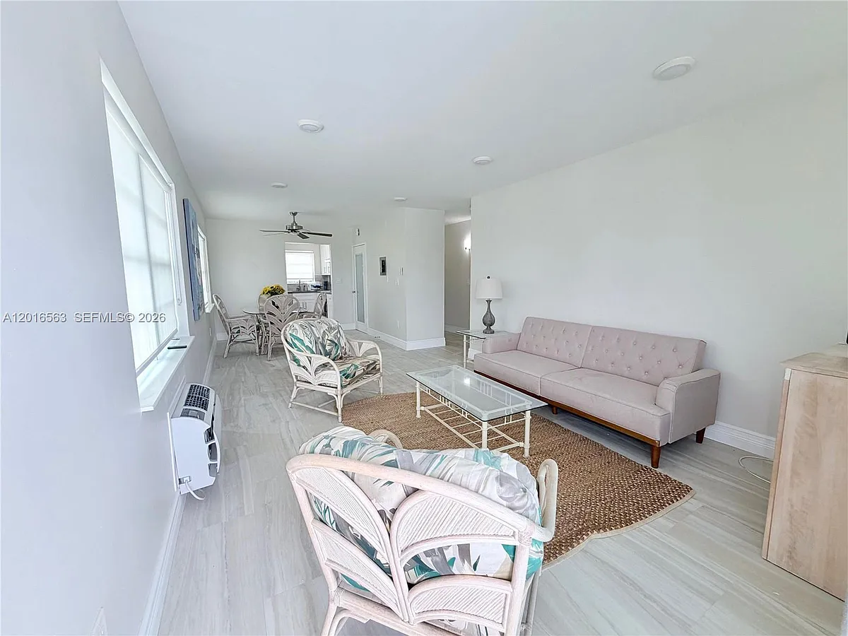 Photo 2 of 12 - 851 Meridian Ave #51 - Miami Beach, FL Building Photo - 851 Meridian Ave #51