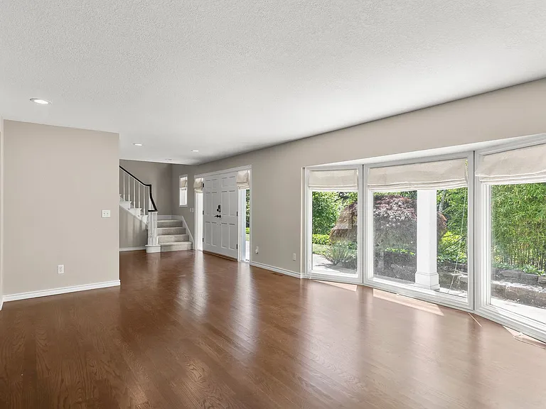 18052 Hobbit Ct — Photo 11