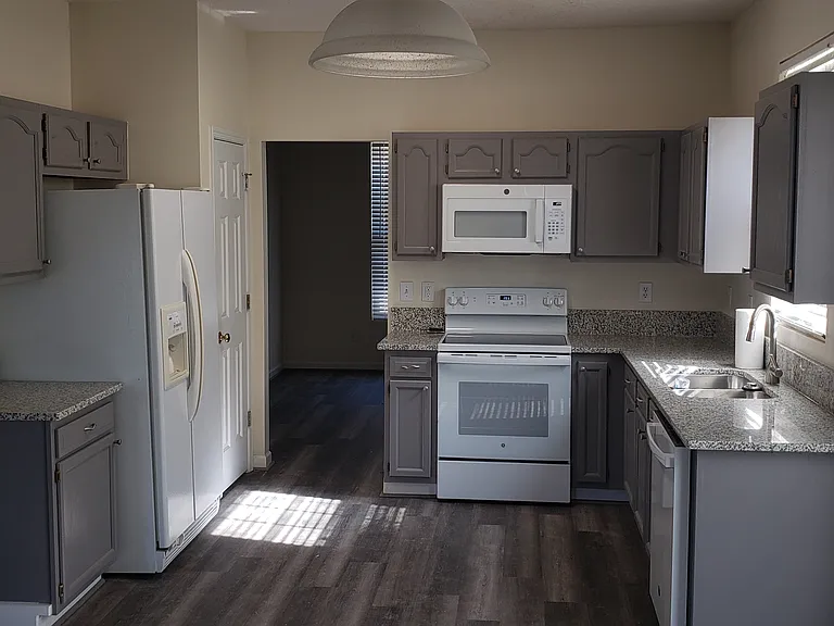 1905 Briar Run Dr — Photo 5