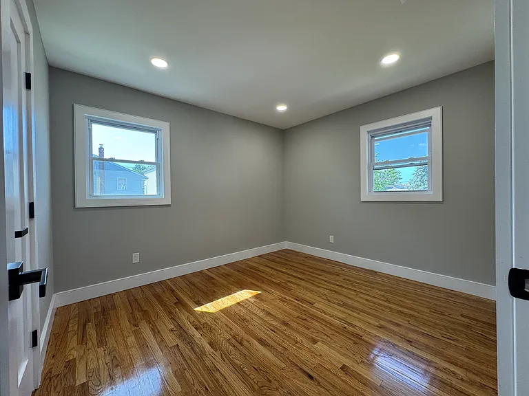 203 Westervelt Pl #2 — Photo 18