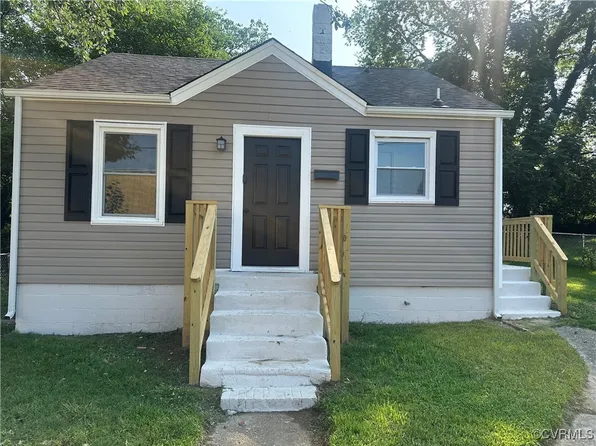 29 N Cherry St, Petersburg, VA 23803