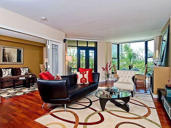 4th image of 500 W Harbor Dr Unit 420