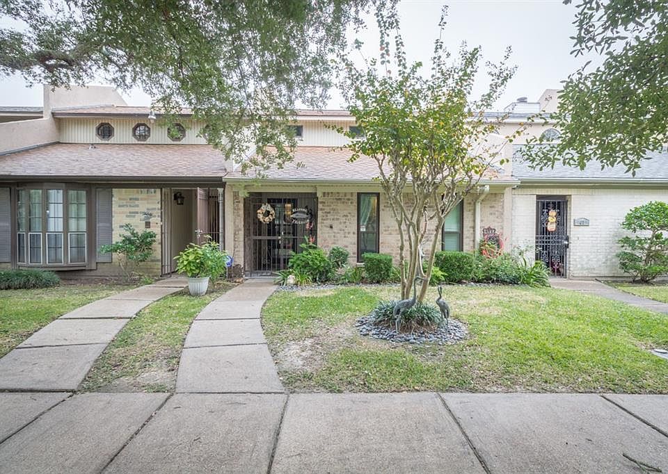 1st image of 40 Wellington Park