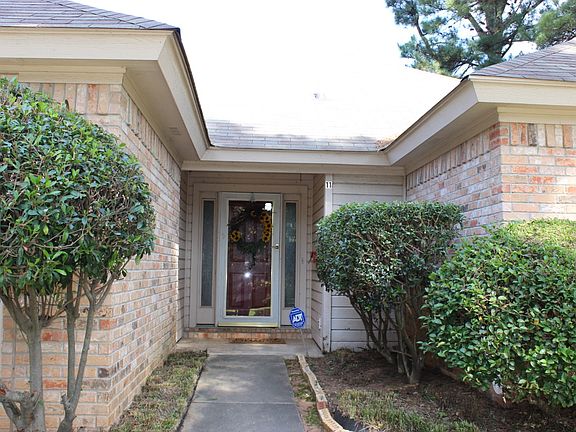 3rd image of 11 Holiday Ln