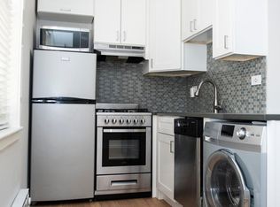 511 W Belmont Ave APT 3, Chicago, IL 60657