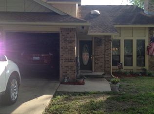 101 Timber Dr, Victoria, TX 77904