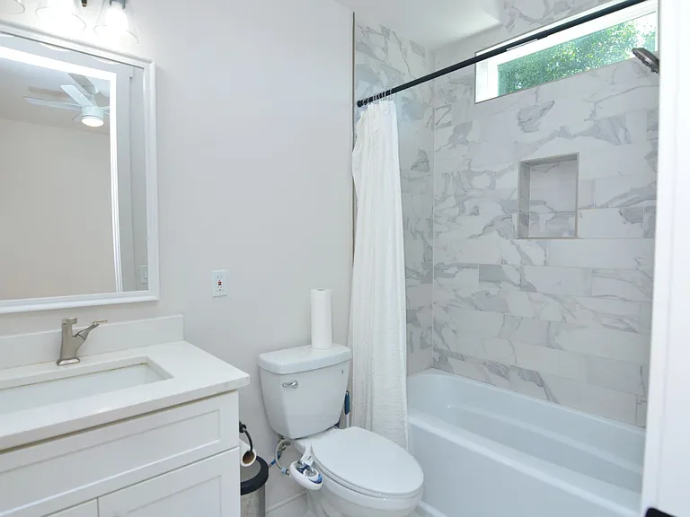 411 McAdoo Ave — Photo 8