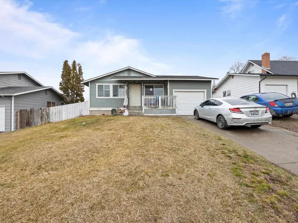 702 Buena Vista Ave, Sunnyside, WA 98944