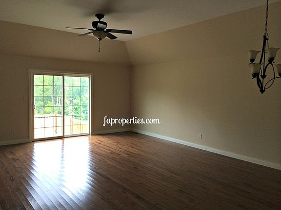 Living Room: Oak Hardwood Fl