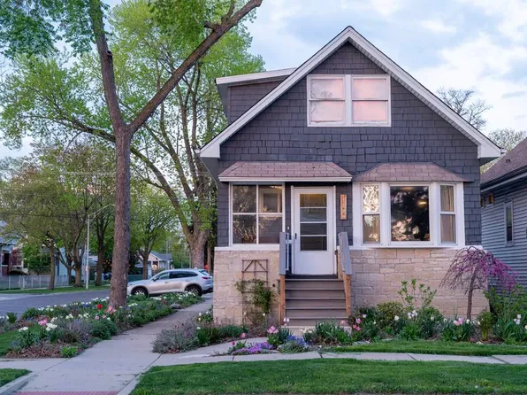 1100 Circle Ave, Forest Park, IL 60130