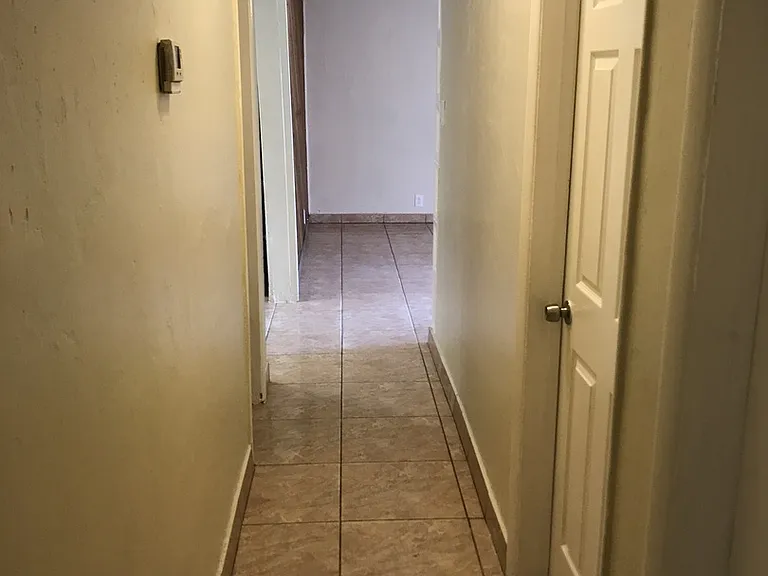 554 NW 40th Ct — Photo 14