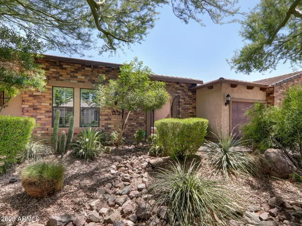 2451 E ROBIN Court, Gilbert, AZ 85296