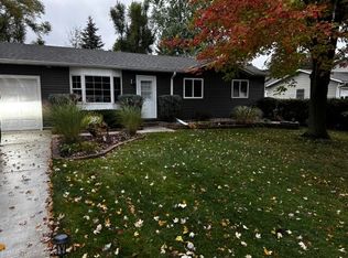 101 Island View Dr, Alpena, MI 49707