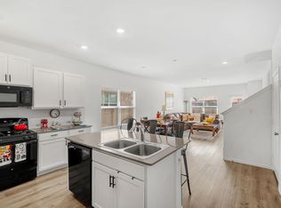 200 Montego St, Hutto, TX 78634