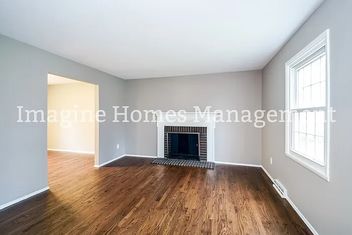 3 bed, 2.5 bath, 1640 sqft, $2,695 — Photo 2