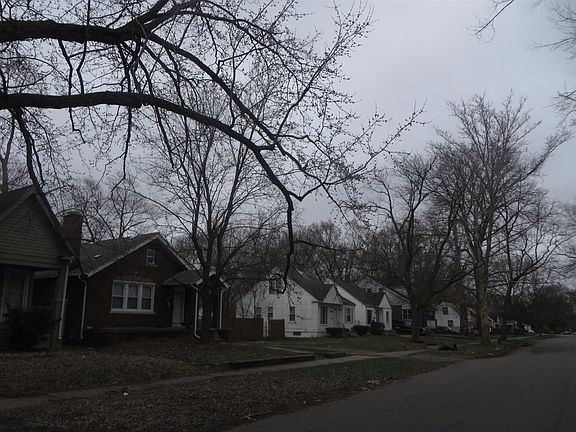 4th image of 18660 Shiawassee Dr