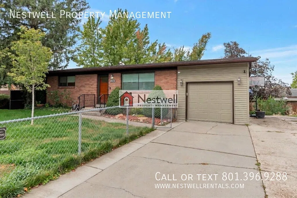 Renovated 3-bed home with finished basement in Midvale! — Photo 3