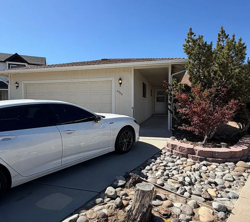 2988 Pinebrook Dr