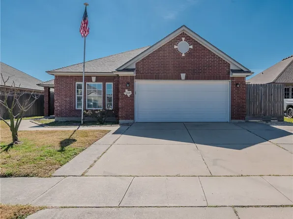 2220 Mendocino Dr, Portland, TX 78374