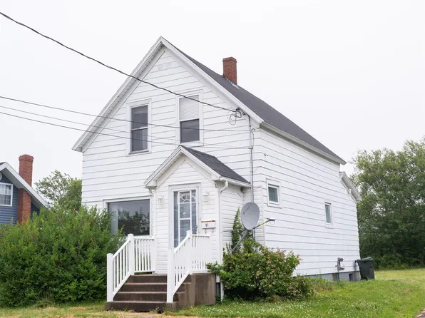 31 Hickman St, Glace Bay, NS B1A 2X8