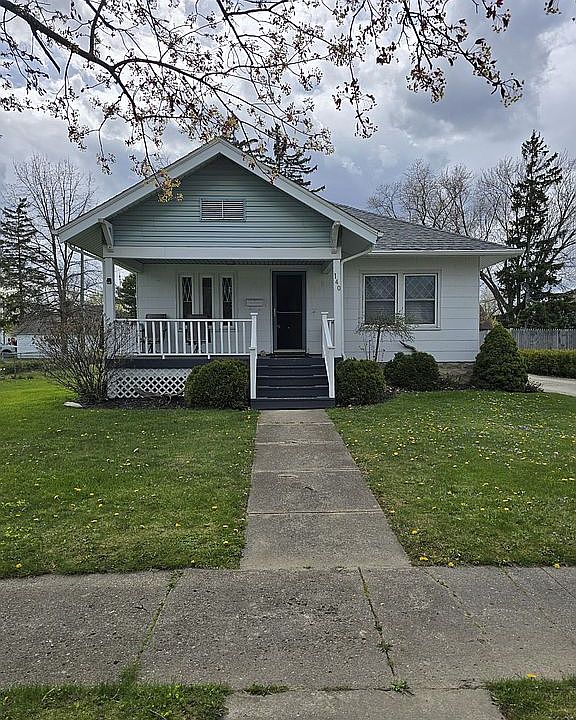 1st image of 140 4th St