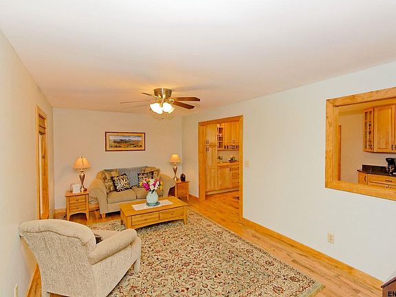 4th image of 58 Esopus Dr