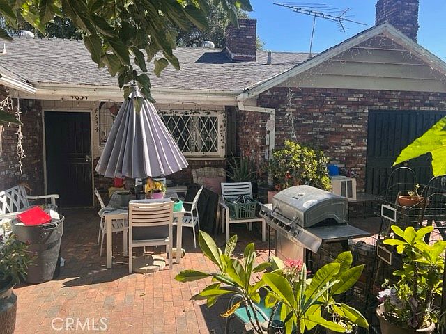 1st image of 4634 N Vincent Ave