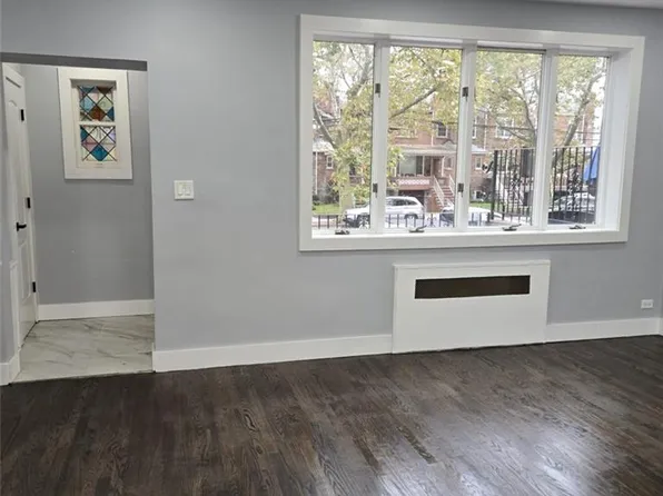 2713 Avenue Y image 5 of 21