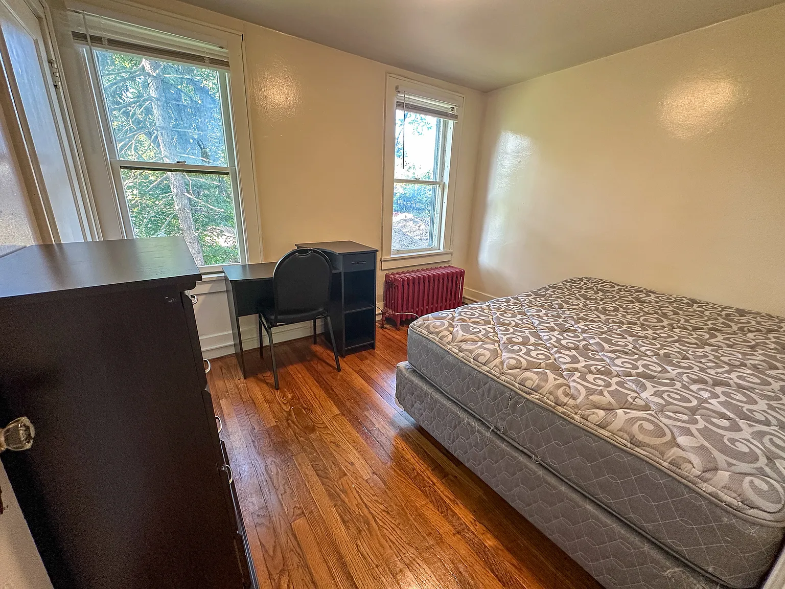 6 bedroom house for 27/28 School Year — Photo 2