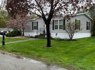 7 Sir Lancelot Drive, Exeter, NH 03833