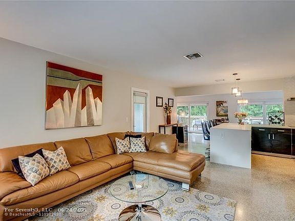 5th image of 2740 NE 15th Ave