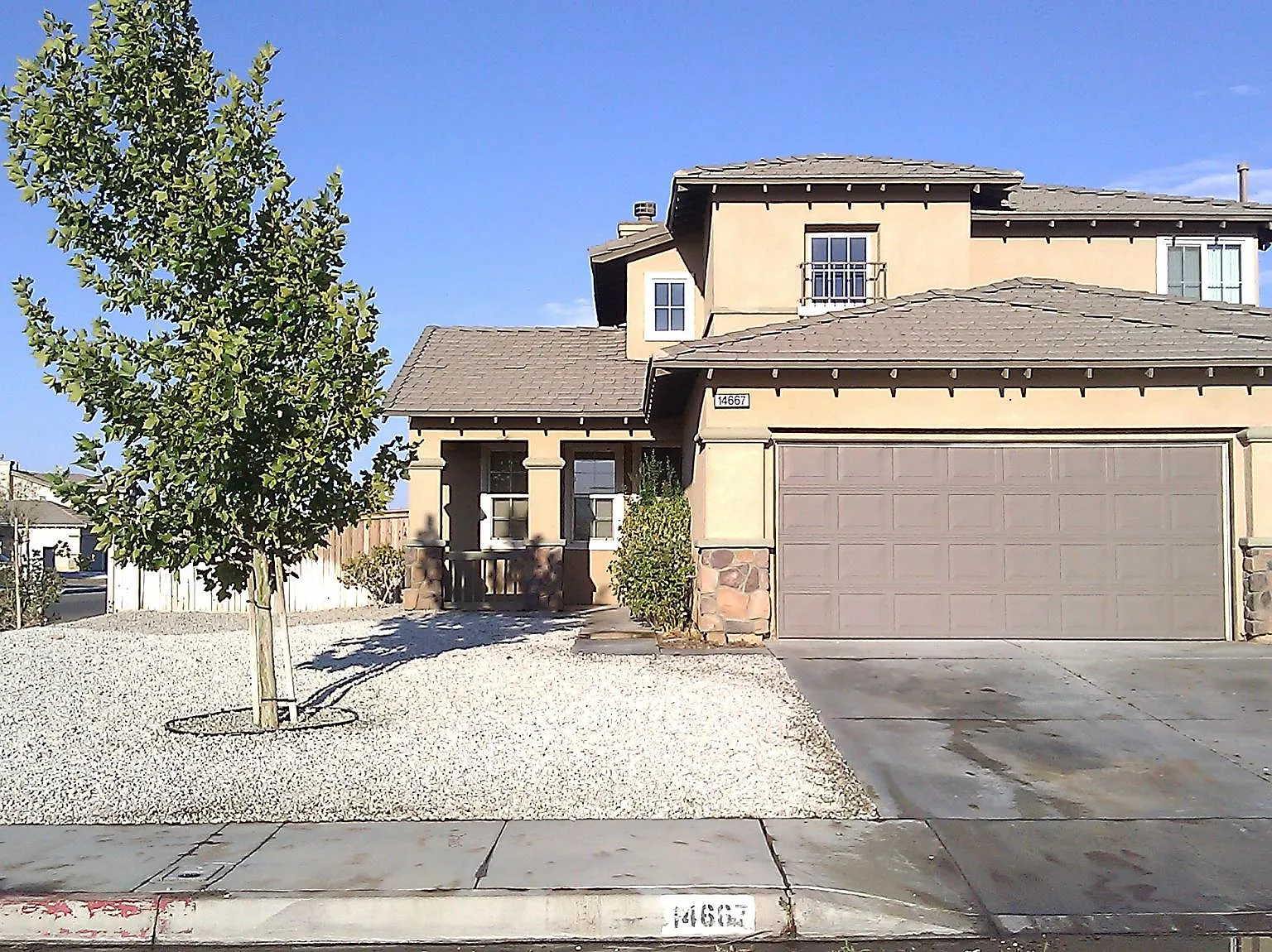 4 bed, 2227 sqft, $2,775 — Photo 2