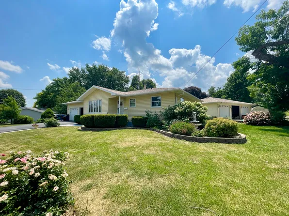 209 W South St, Malden, IL 61337