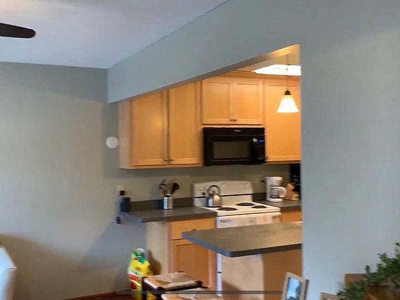 5th image of 808 13th Ave SE #1vwf3hhc0