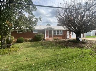 962 Canton Rd NW, Carrollton, OH 44615