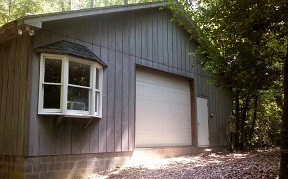 Studio w/bed and bath