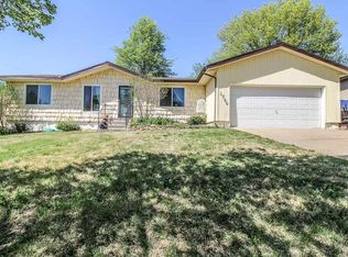 1704 2nd St, Wamego, KS 66547
