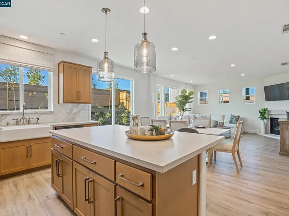 5292 Waterleaf Ln, Fairfield, CA 94534