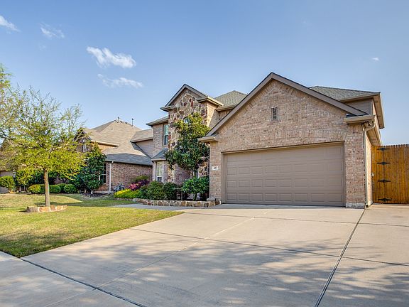 4th image of 403 Fairway Bluff Dr
