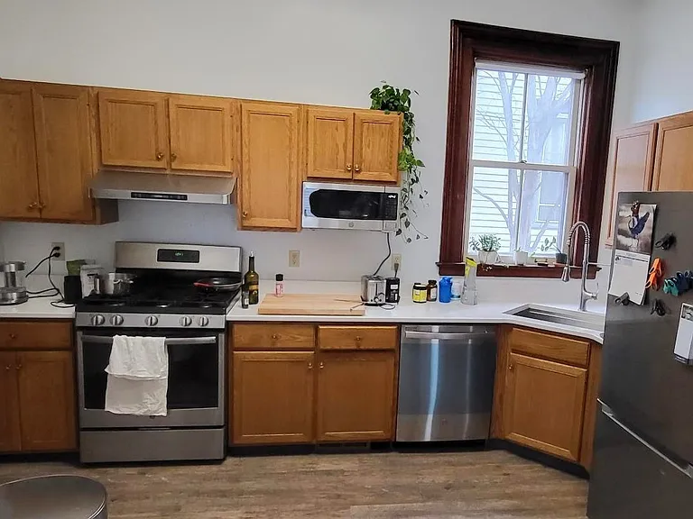 313 E Court St #A — Photo 4