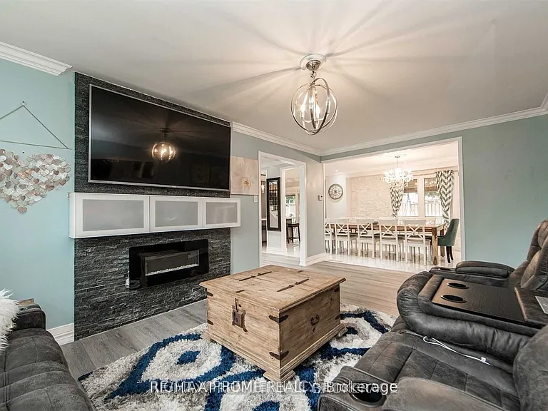376 Kelly Cres #MAIN — Photo 4
