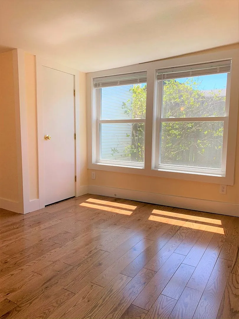 13 Peru St, Burlington, VT | Renovated 3 Bedroom House Near UVM & Downtown | June 2027 — Photo 1