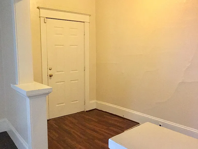 4318 N Vancouver Ave — Photo 8