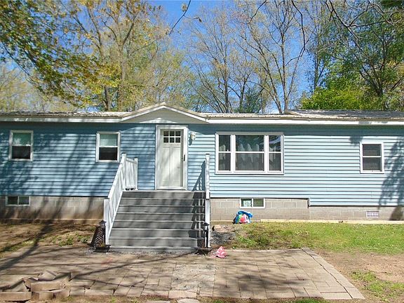 3rd image of 2633 Edwards Rd