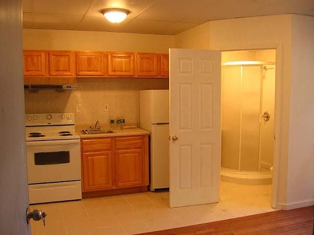 2nd image of 4053 Market St APT C