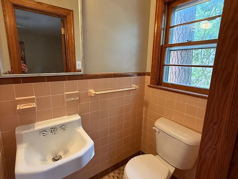 1302 Dogwood Ln NW — Photo 11