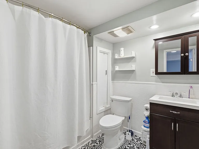 2940 Sycamore St — Photo 12