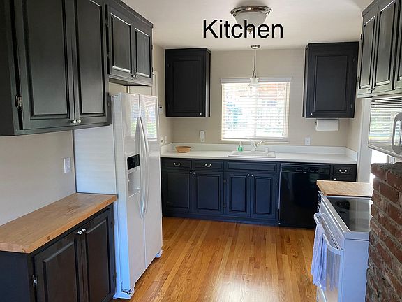 Kitchen- Refrigerator included