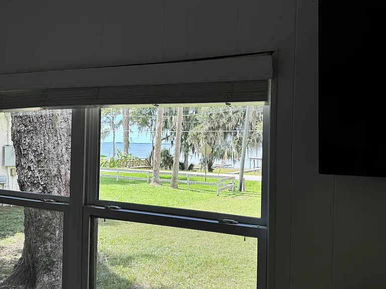 Lakeshore Dr — Photo 14